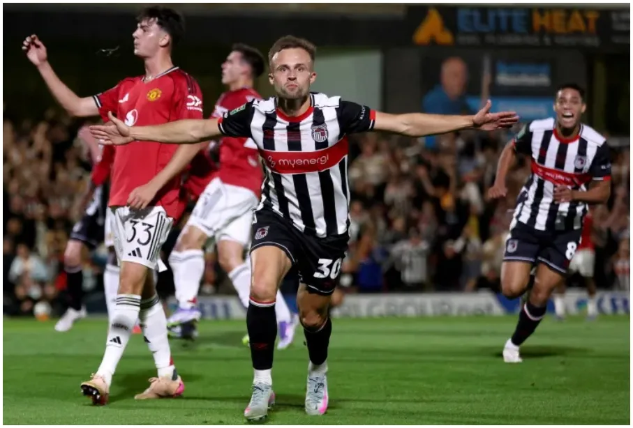 Grimsby Town vs Manchester United F.C. Timeline