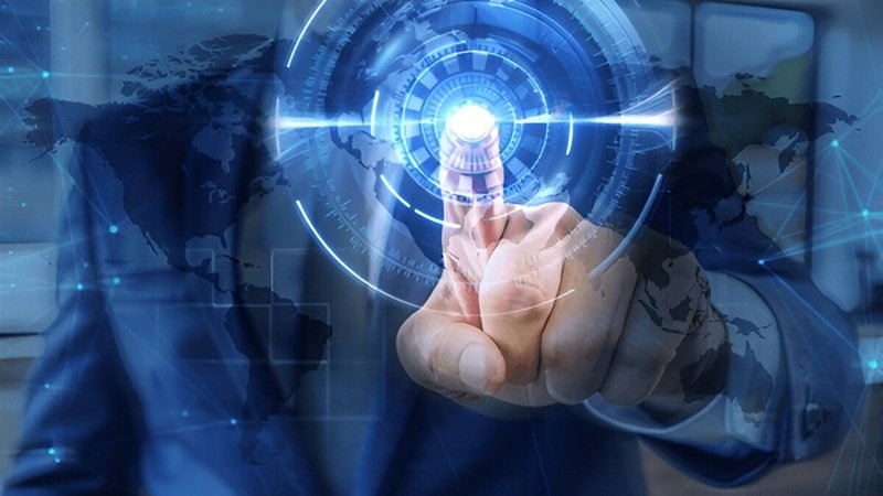 Tech Giants Envision Future Beyond Smartphones